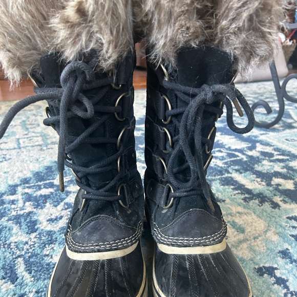 Sorel Shoes - WOMEN'S JOAN OF ARCTIC™ BOOT - Black Sorel boots with fur - size 9